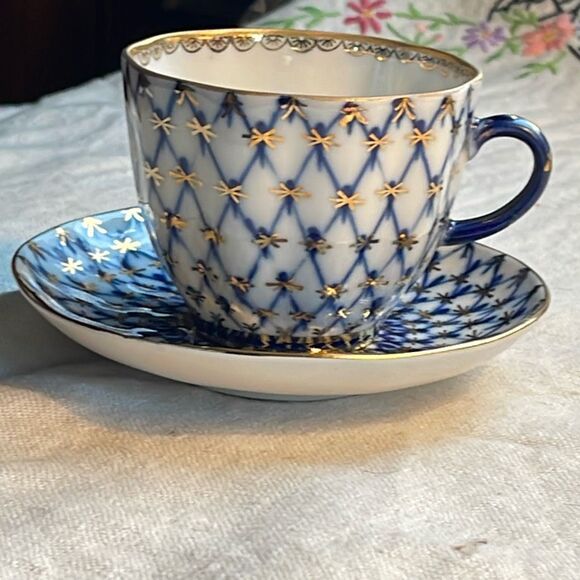 VTG Lomonosov Imperial Porcelain Tulip net pattern cobalt blue 22K gold teacup s - Picture 1 of 13